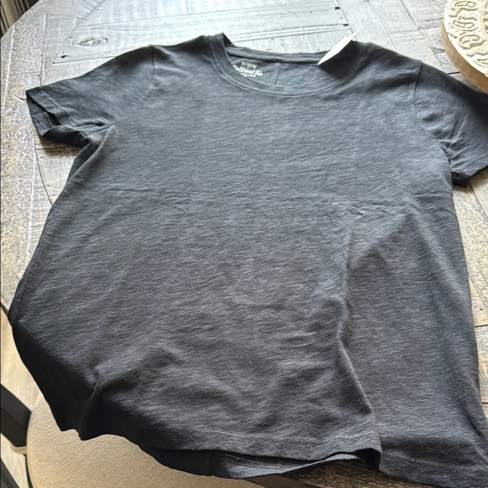 J.crew girlfriend Black T-Shirt